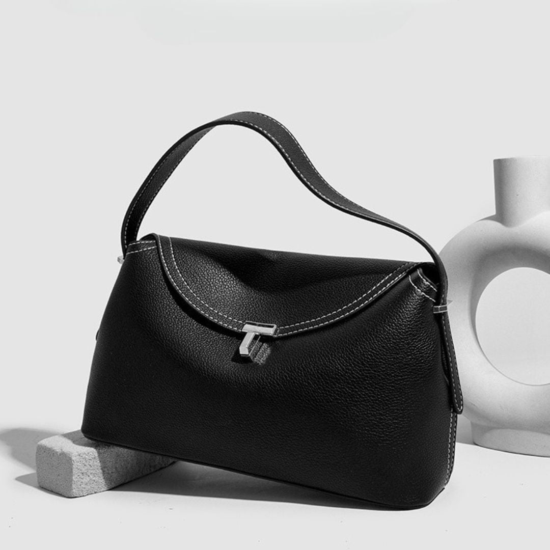 La Divine - T Handbag